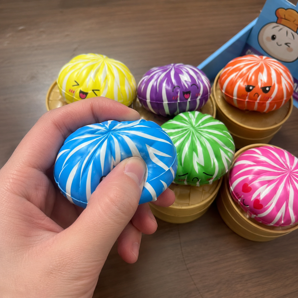Dumpling Neon Rayures Squishy — Boîte Mystère Surprise